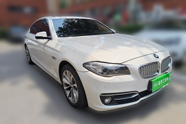 Used BMW 5 Series 2014 525Li Fashion Design Package Front Right 45 Deg