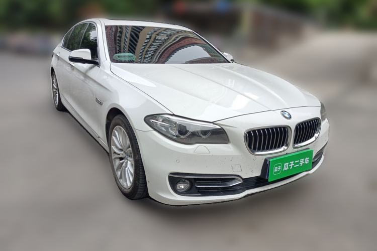 Used BMW 5 Series 2014 525Li Luxury Design Package Front Right 45 Deg
