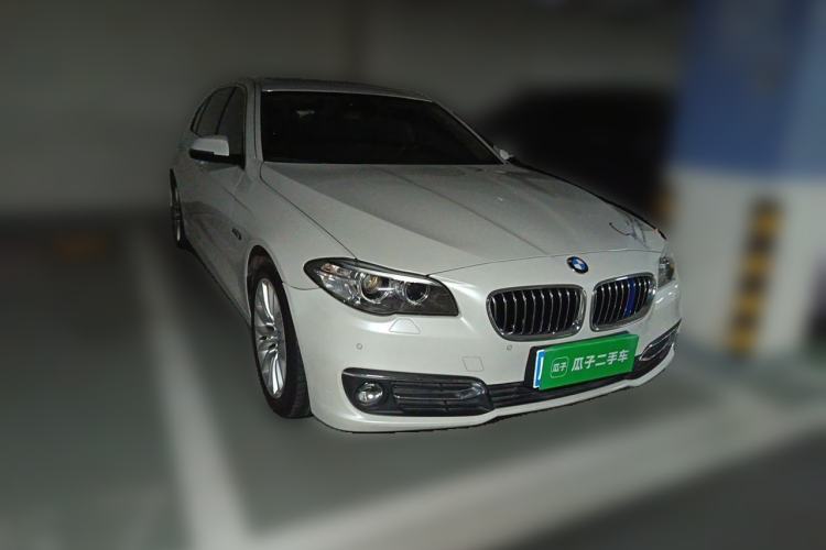 Used BMW 5 Series 2014 525Li Luxury Design Package Front Right 45 Deg