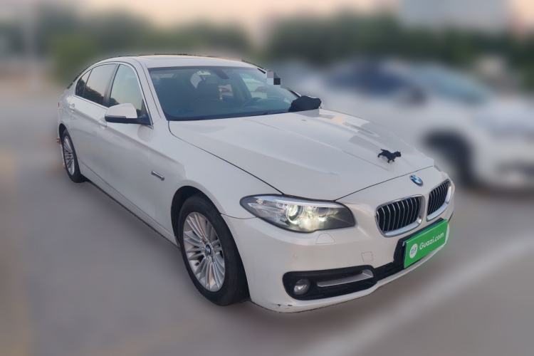 Used BMW 5 Series 2014 525Li Leading Model Front Right 45 Deg