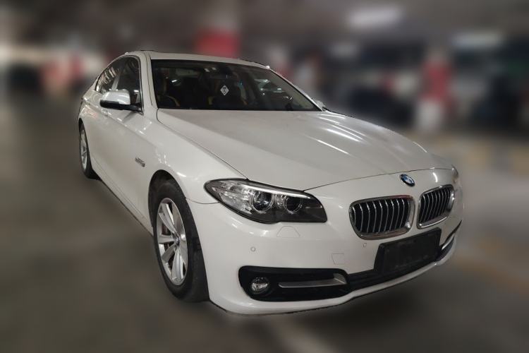Used BMW 5 Series 2014 520i Elegant Edition Front Right 45 Deg