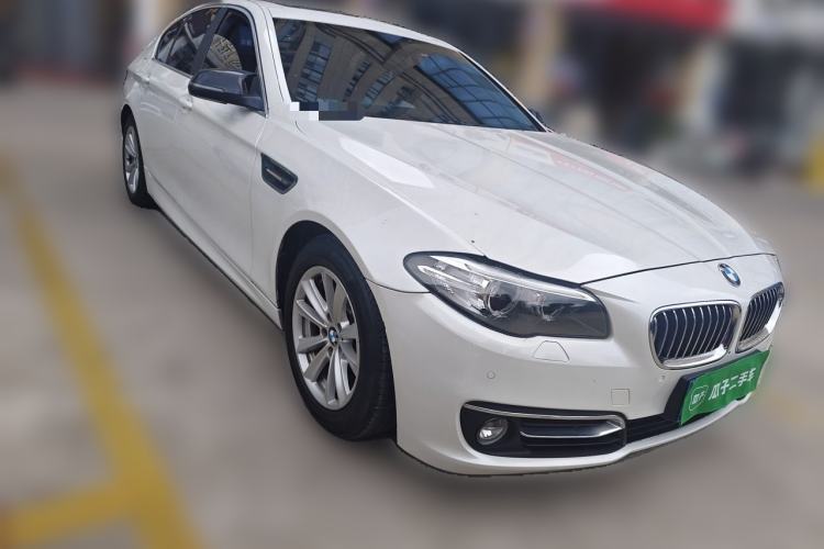 Used BMW 5 Series 2014 520i Elegant Edition Front Right 45 Deg
