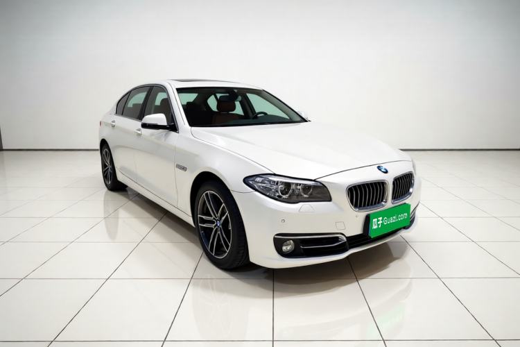 Used BMW 5 Series 2014 525Li Luxury Design Package Front Right 45 Deg