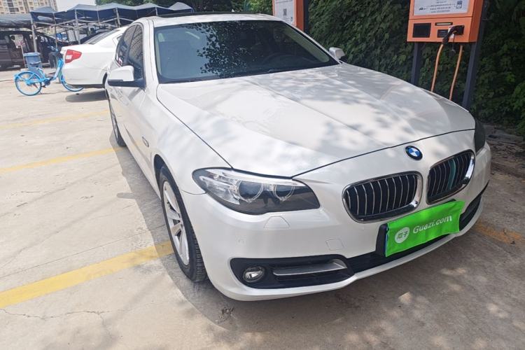 Used BMW 5 Series 2014 520i Elegant Edition Front Right 45 Deg