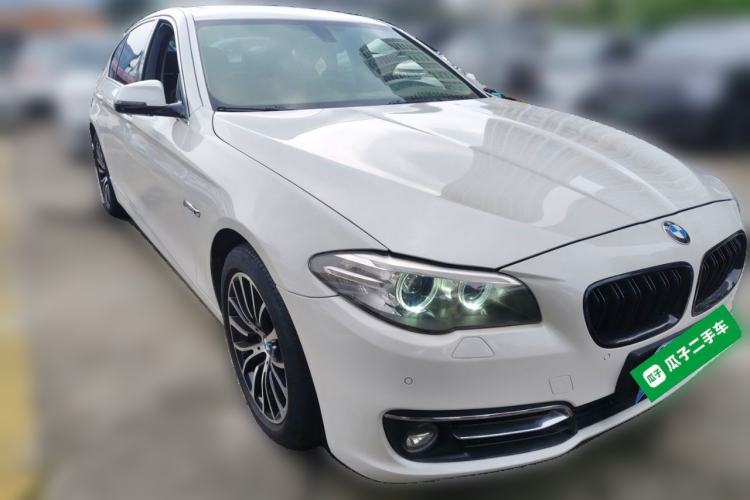 Used BMW 5 Series 2014 525Li Luxury Design Package Front Right 45 Deg