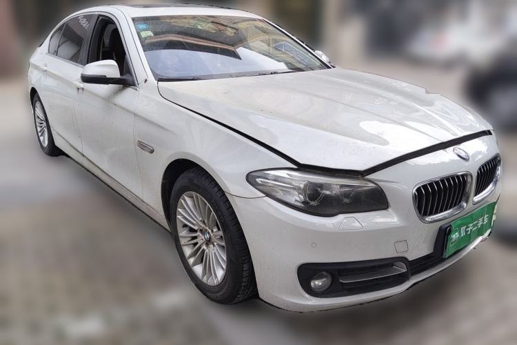 Used BMW 5 Series 2014 525Li Leading Model Front Right 45 Deg