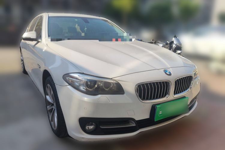 Used BMW 5 Series 2014 528Li Leading Model Front Right 45 Deg
