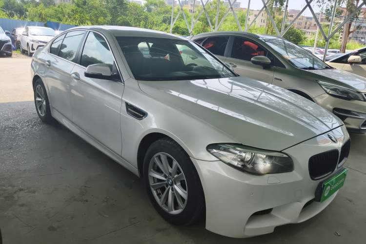 Used BMW 5 Series 2014 520i Elegant Edition Front Right 45 Deg