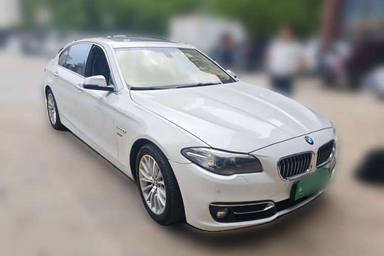 Used BMW 5 Series 2014 525Li Luxury Design Package Front Right 45 Deg