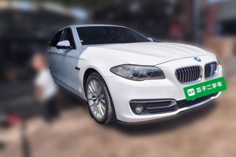 Used BMW 5 Series 2014 525Li Luxury Design Package Front Right 45 Deg