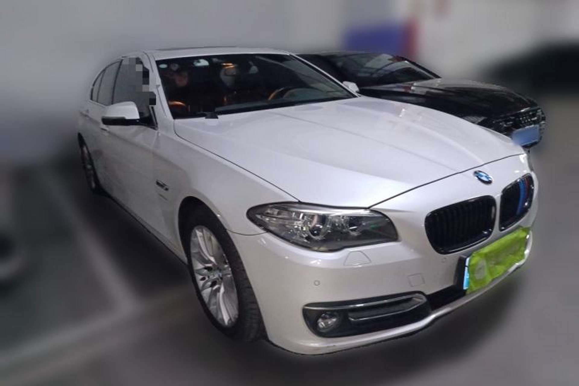 Used BMW 5 Series 2014 525Li Luxury Design Package Front Right 45 Deg