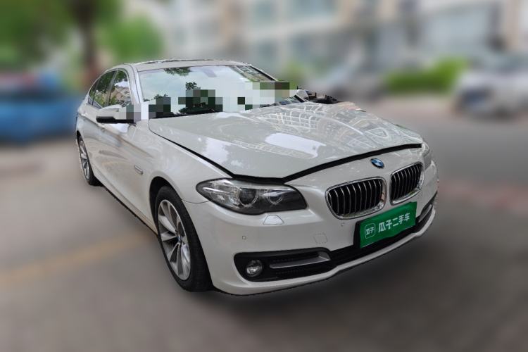 Used BMW 5 Series 2014 528Li Leading Model Front Right 45 Deg