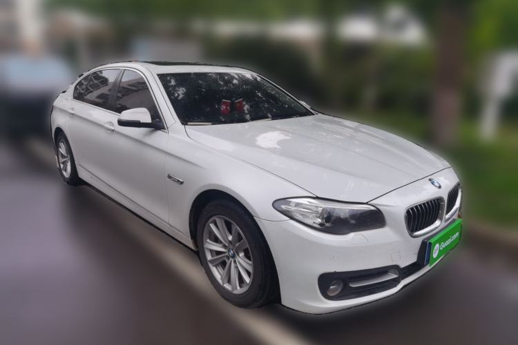 Used BMW 5 Series 2014 520Li Elegant Model Front Right 45 Deg