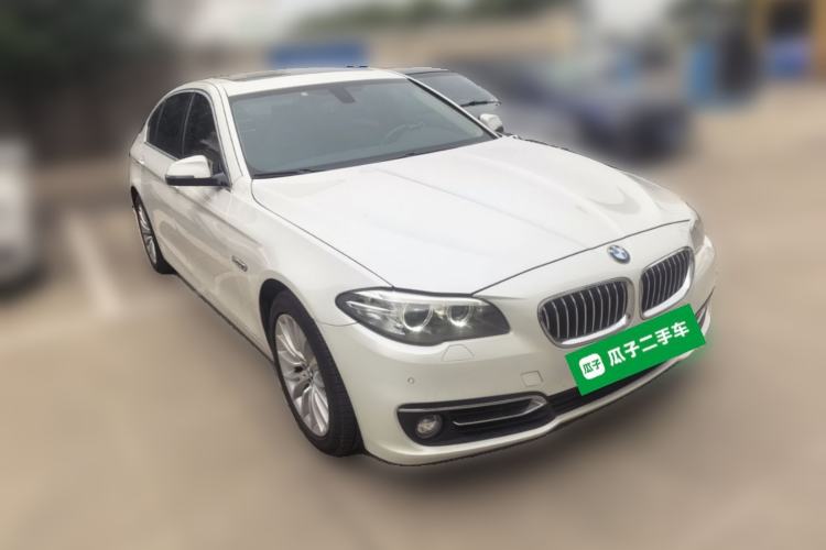 Used BMW 5 Series 2014 525Li Luxury Design Package Front Right 45 Deg