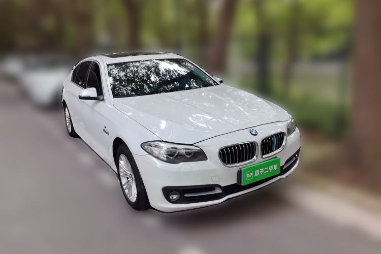 Used BMW 5 Series 2014 525Li Leading Model Front Right 45 Deg