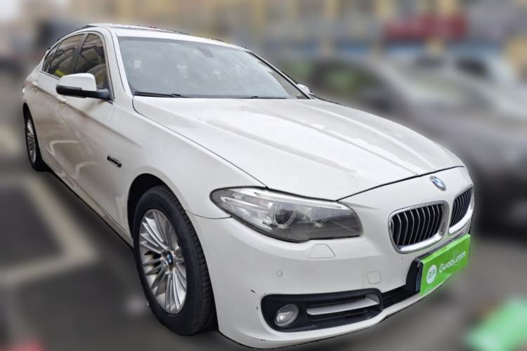 Used BMW 5 Series 2014 525Li Leading Model Front Right 45 Deg
