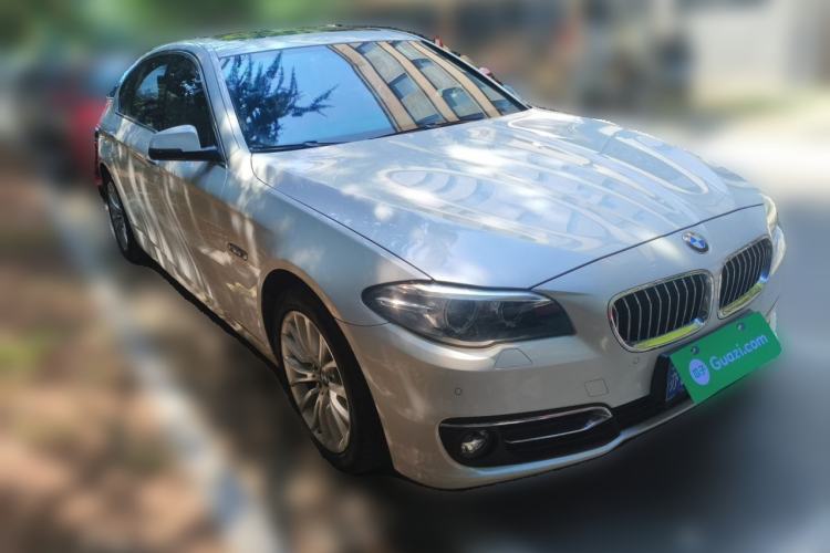 Used BMW 5 Series 2014 525Li Luxury Design Package Front Right 45 Deg