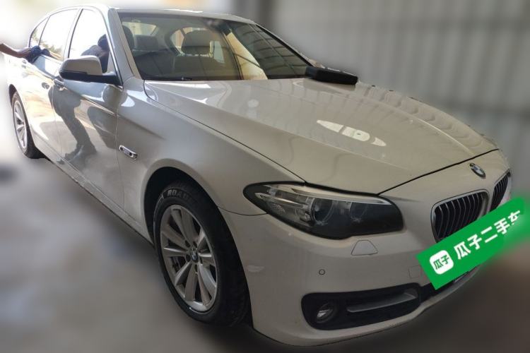 Used BMW 5 Series 2014 520Li Elegant Model Front Right 45 Deg