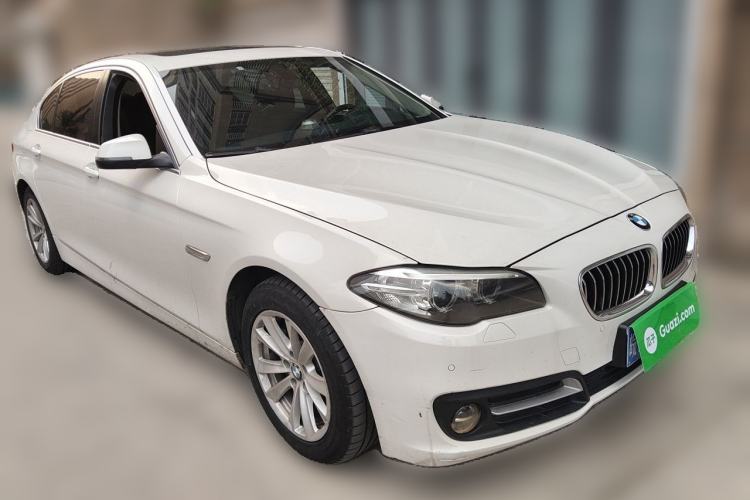 Used BMW 5 Series 2014 520Li Elegant Model Front Right 45 Deg