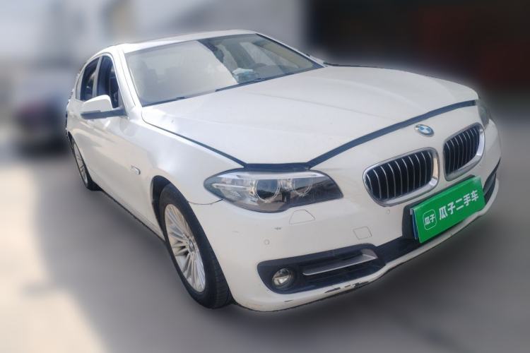 Used BMW 5 Series 2014 525Li Leading Model Front Right 45 Deg