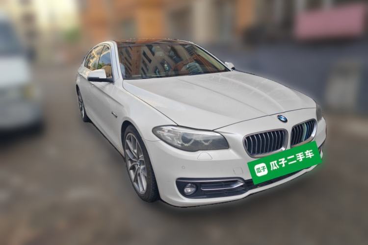 Used BMW 5 Series 2014 525Li Luxury Design Package Front Right 45 Deg