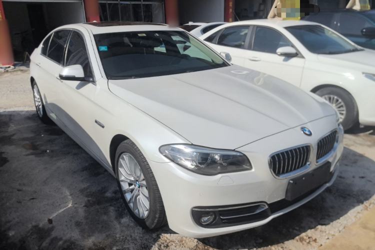 Used BMW 5 Series 2014 525Li Luxury Design Package Front Right 45 Deg
