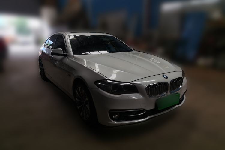 Used BMW 5 Series 2014 525Li Fashion Design Package Front Right 45 Deg