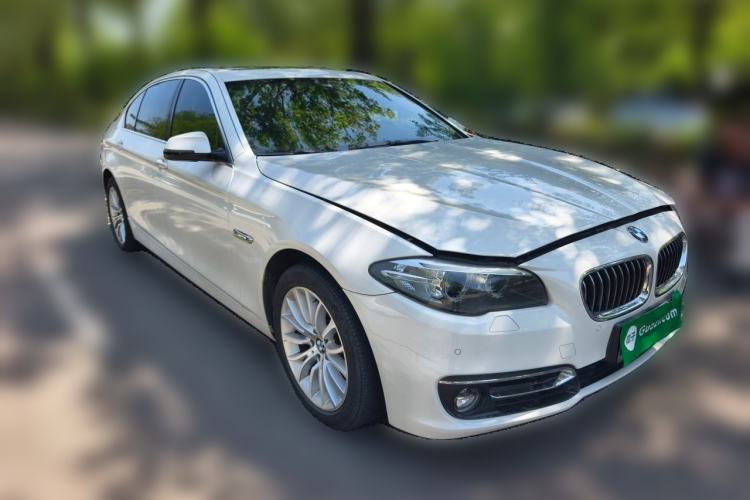Used BMW 5 Series 2014 525Li Luxury Design Package Front Right 45 Deg