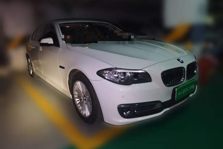 Used BMW 5 Series 2014 525Li Leading Model Front Right 45 Deg