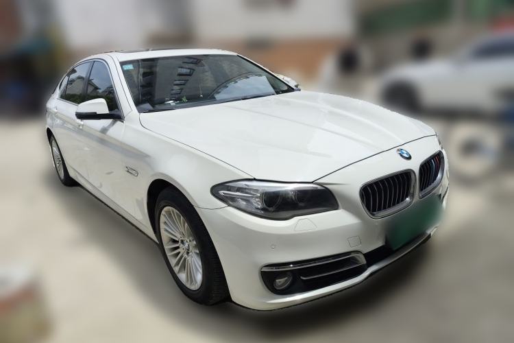 Used BMW 5 Series 2014 525Li Leading Model Front Right 45 Deg