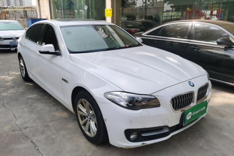 Used BMW 5 Series 2014 520Li Elegant Model Front Right 45 Deg
