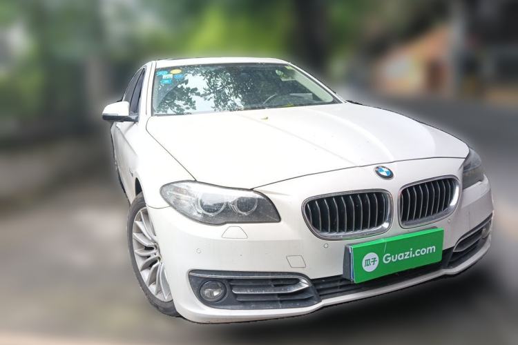 Used BMW 5 Series 2014 525Li Luxury Design Package Front Right 45 Deg