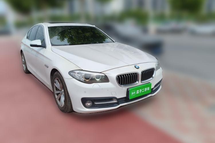 Used BMW 5 Series 2014 520i Elegant Edition Front Right 45 Deg