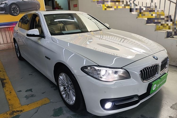 Used BMW 5 Series 2014 525Li Leading Model Front Right 45 Deg