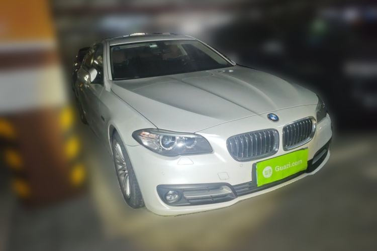 Used BMW 5 Series 2014 525Li Leading Model Front Right 45 Deg