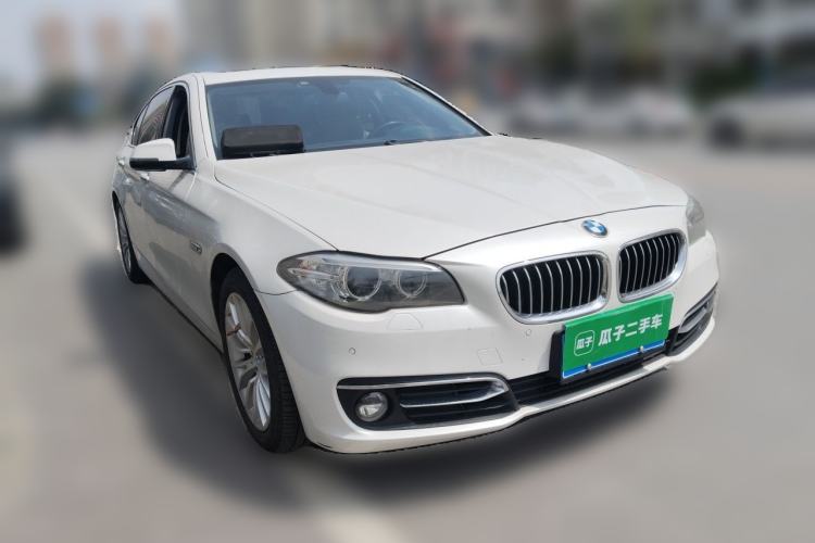 Used BMW 5 Series 2014 525Li Luxury Design Package Front Right 45 Deg