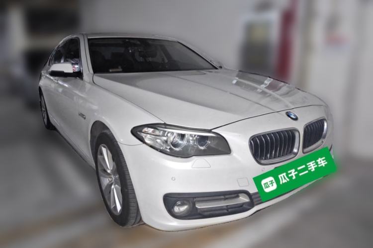 Used BMW 5 Series 2014 528Li Leading Model Front Right 45 Deg