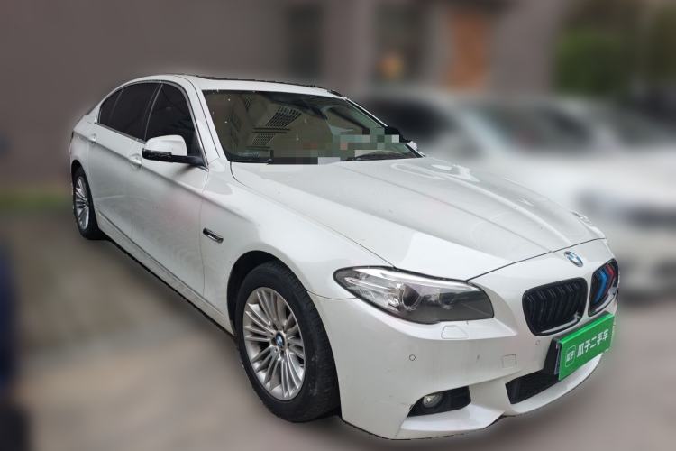 Used BMW 5 Series 2014 525Li Leading Model Front Right 45 Deg