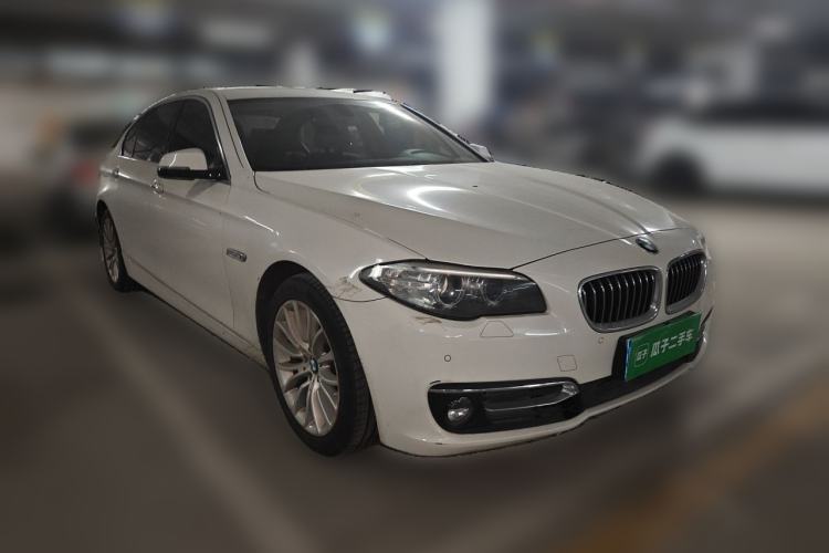 Used BMW 5 Series 2014 525Li Luxury Design Package Front Right 45 Deg