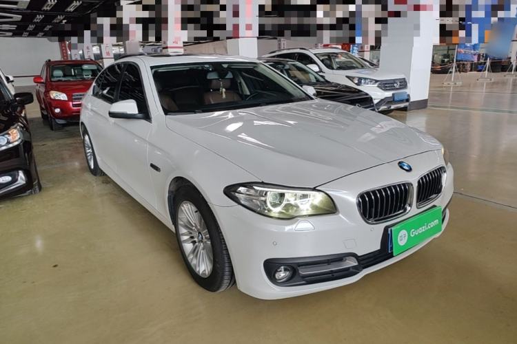 Used BMW 5 Series 2014 525Li Leading Model Front Right 45 Deg