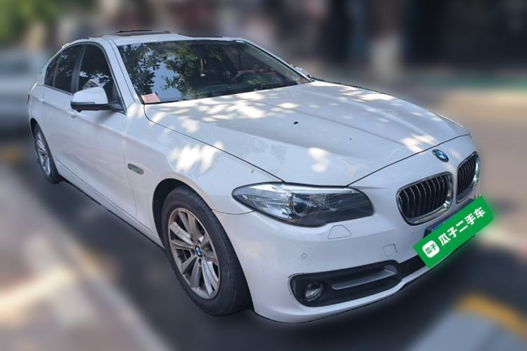 Used BMW 5 Series 2014 520i Elegant Edition Front Right 45 Deg