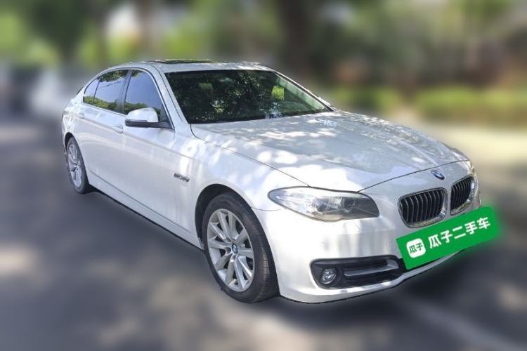 Used BMW 5 Series 2014 528Li Leading Model Front Right 45 Deg