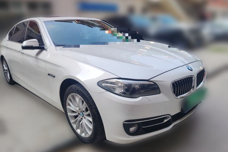 Used BMW 5 Series 2014 525Li Luxury Design Package Front Right 45 Deg