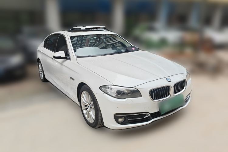 Used BMW 5 Series 2014 525Li Luxury Design Package Front Right 45 Deg