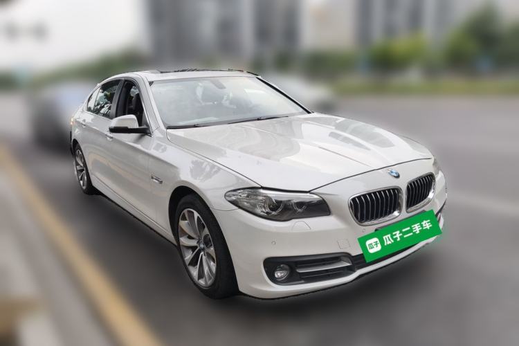 Used BMW 5 Series 2014 528Li Leading Model Front Right 45 Deg