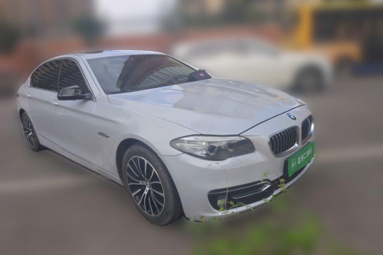 Used BMW 5 Series 2014 525Li Luxury Design Package Front Right 45 Deg