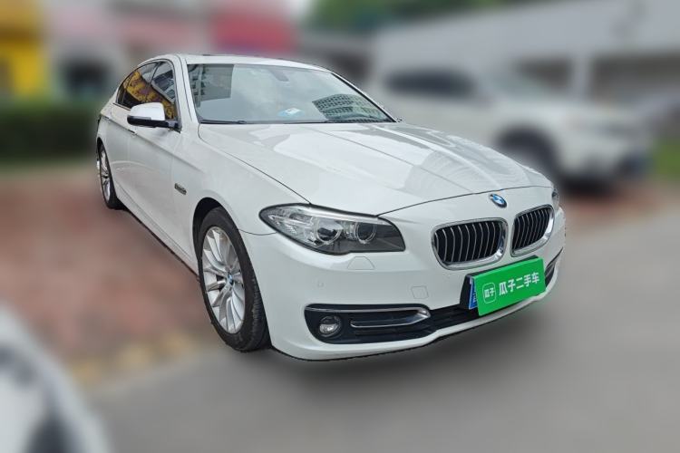 Used BMW 5 Series 2014 525Li Luxury Design Package Front Right 45 Deg