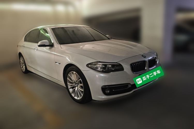 Used BMW 5 Series 2014 525Li Luxury Design Package Front Right 45 Deg