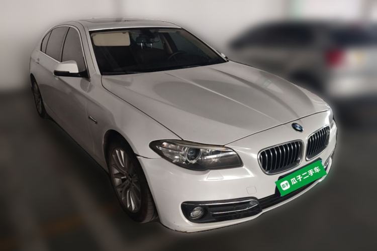 Used BMW 5 Series 2014 525Li Luxury Design Package Front Right 45 Deg