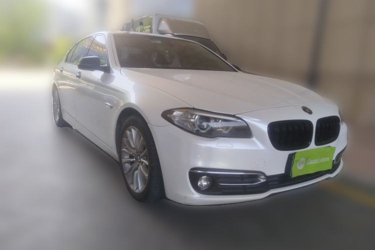 Used BMW 5 Series 2014 525Li Luxury Design Package Front Right 45 Deg